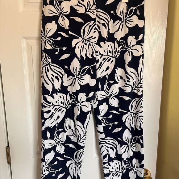Ralph Lauren Pants - Ralph Lauren Navy and White Floral Cropped Pants